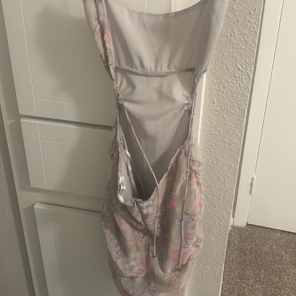 Womens spring backless dress - Picture 2 of 3
